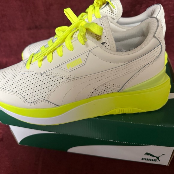 Used, size 10, beige and lime green thick sole, puma gym shoes - Picture 6 of 10